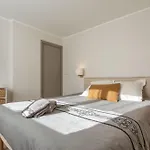 Moderne St Tropez * סן טרופז